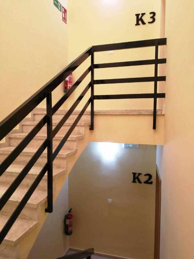 Kubik Apartamentos K3 Касерес Экстерьер фото
